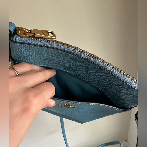 COACH purse - Picture 6 of 7